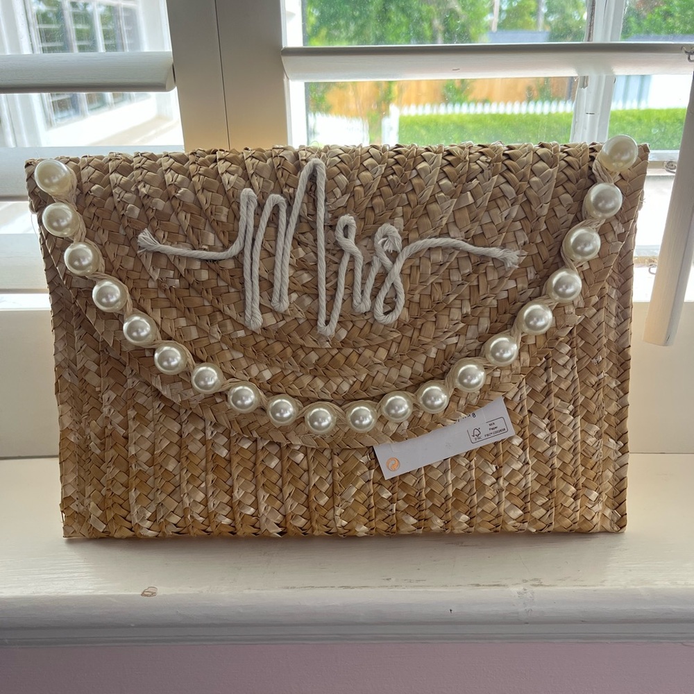 Shiraleah Mrs. Straw Tote with Floral Interior